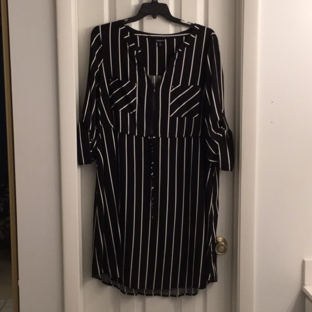 Torrid shirt dress with adjustable waist size 2